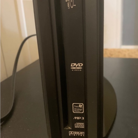 Emerson DVD Player. Model: EWD71V5SK. Includes: * DVD Player, * Base to Stand - Picture 3 of 9